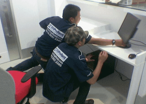 Telkomsel - Sewa Komputer Pentium-4 core 2 duo + LCD Monitor 17