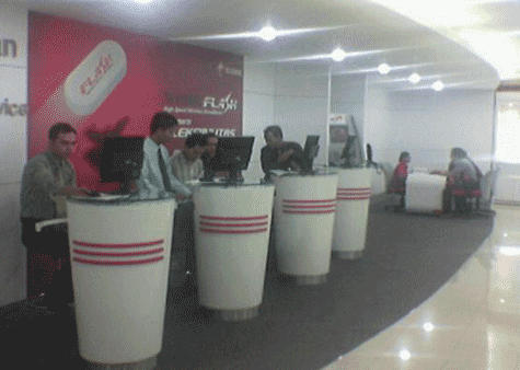 Telkomsel - Sewa Komputer Pentium-4 core 2 duo + LCD Monitor 17